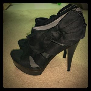 Sexy Black Pumps Size 8